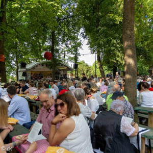 viele Besucher:innen